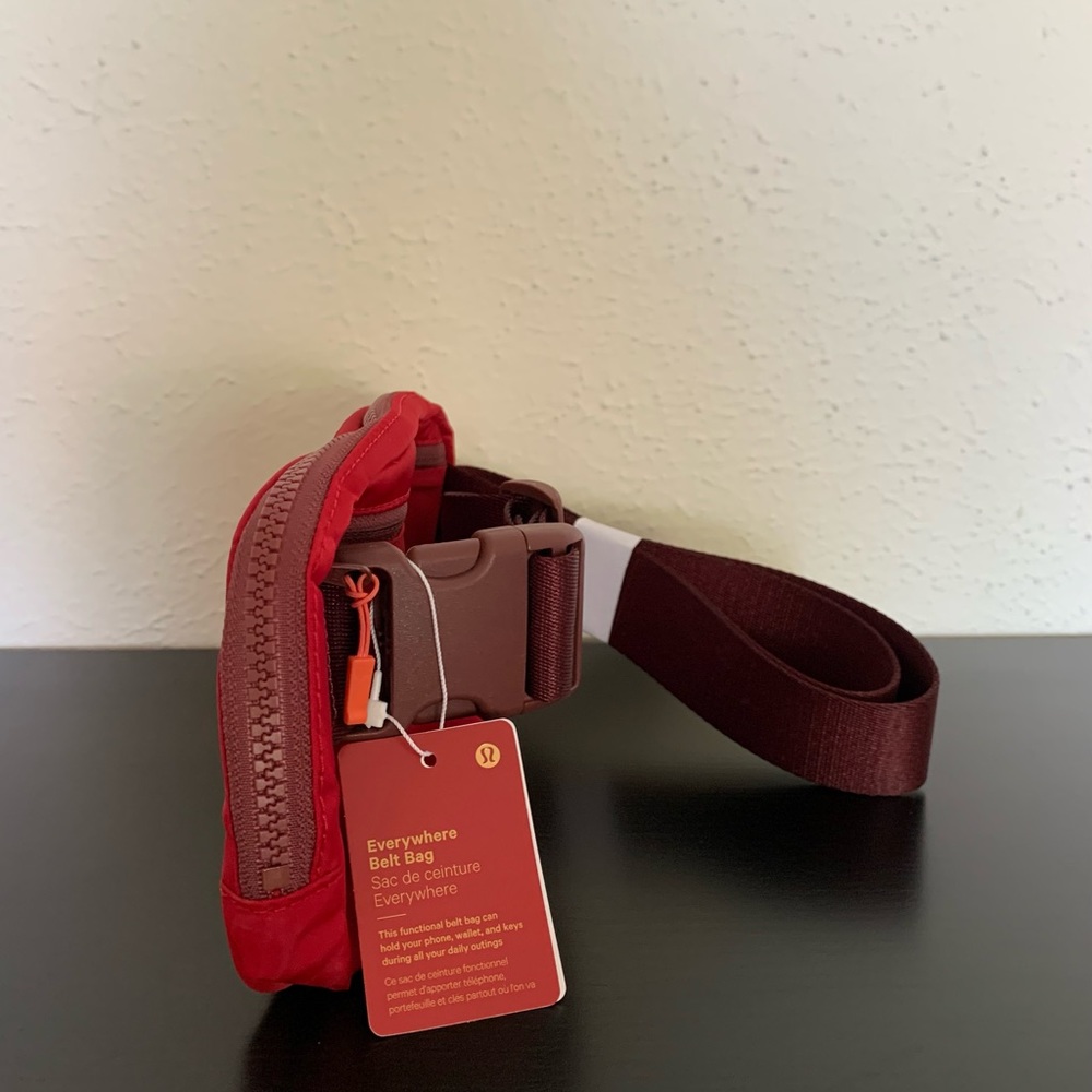 lululemon Lunar New Year Everywhere Belt Bag in Dark Red/Smoky Red Gold NWT New - Picture 5 of 16